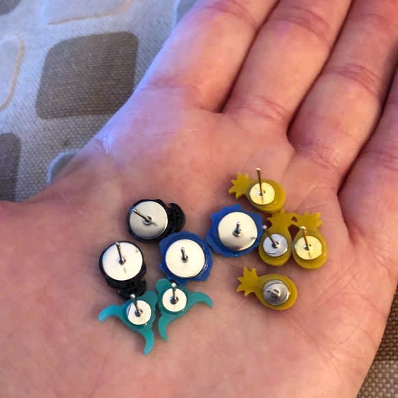 Handmade Gold Glitter Pineapple Stud Earrings! - Picture 4 of 6